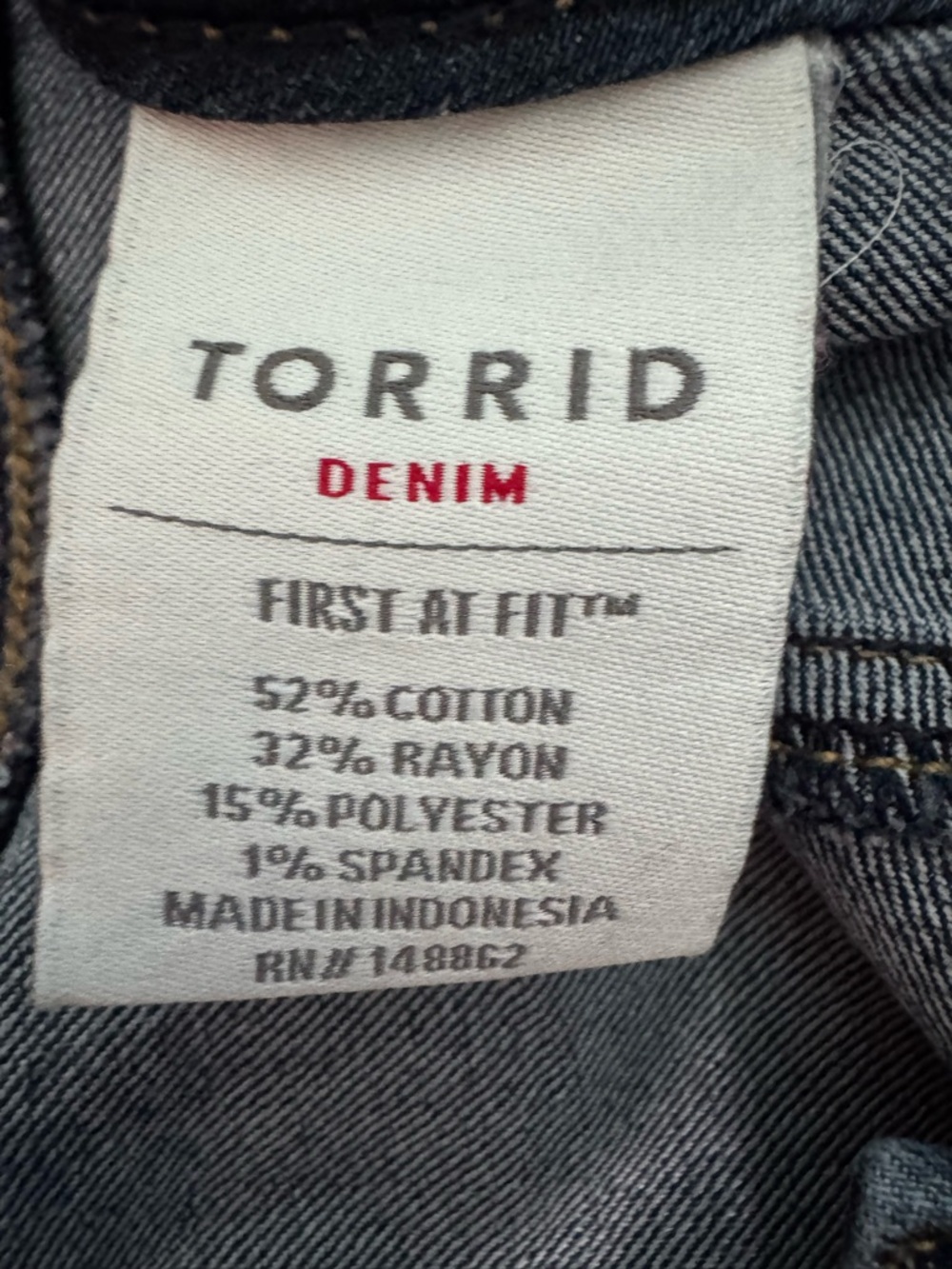 ❤️3/$30 Torrid Jeans Women’s 20R DarkWash High Rise Skinny Jegging Triple Button - Picture 11 of 11